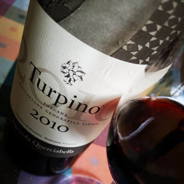 Enonauta/Degustazione di Vino #014 review - Turpino 2010 di Querciabella. Un blend elegante dalle colline sopra Greve in Chianti
