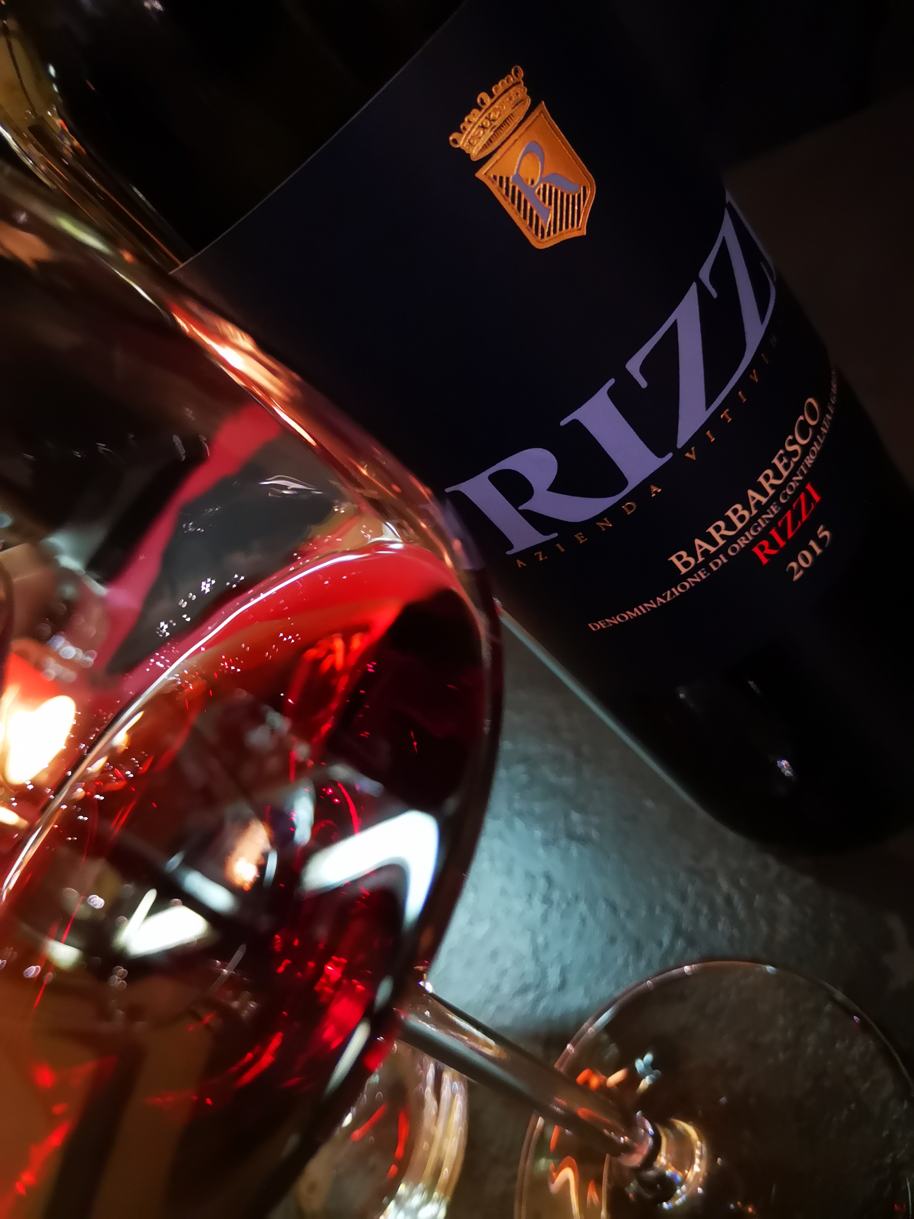Enonauta/Degustazione di Vino #045 - wine review - Barbaresco 2015 RIZZI. Vino di grande finezza olfattiva coniugata alla prestanza