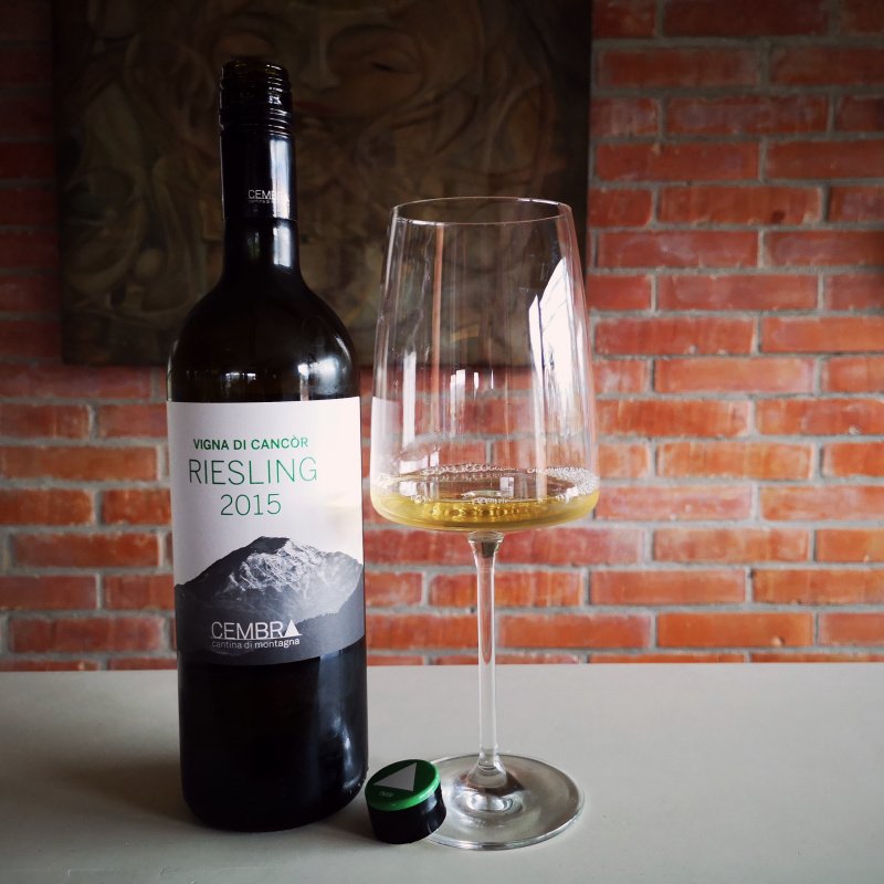Enonauta/Degustazione di Vino #050 - wine review - Riesling Vigna di Cancòr 2015 - Cembra. freschezza, sapida petrosità, una bella tensione.