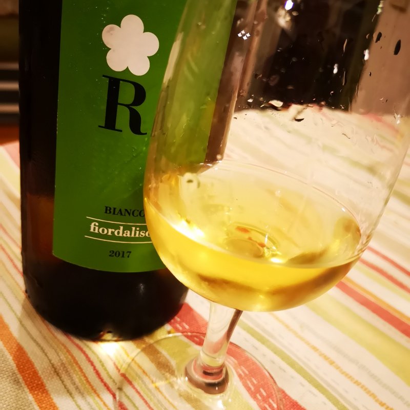 Enonauta/Degustazione di Vino #102 - review - Fiordaliso 2017- Roccafiore | fine concretezza, sia all'olfatto che al palato