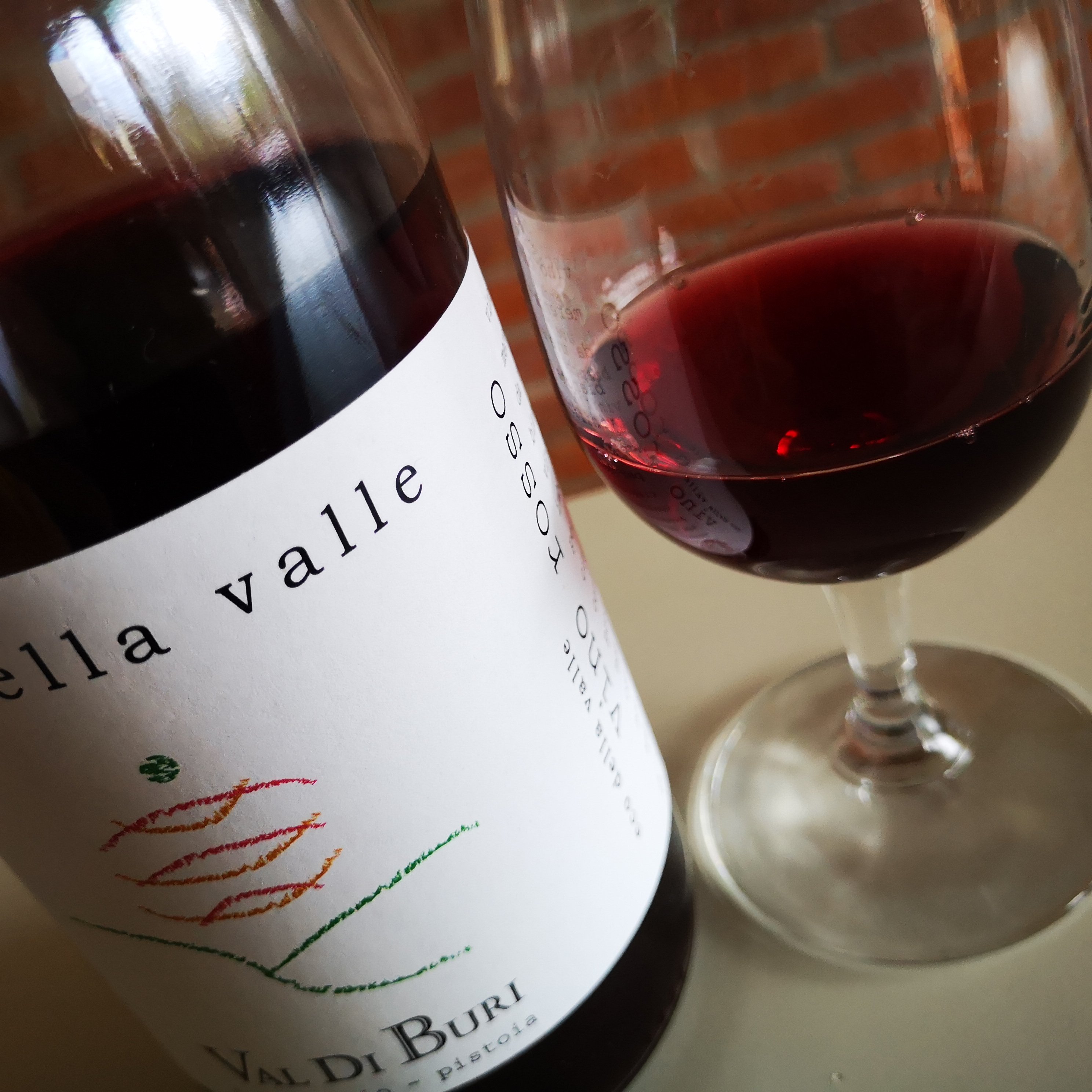 Enonauta/Degustazione di Vino #100 - review - Eco della Valle 2019 - Val di Buri | una variante moderna del vino del contadino