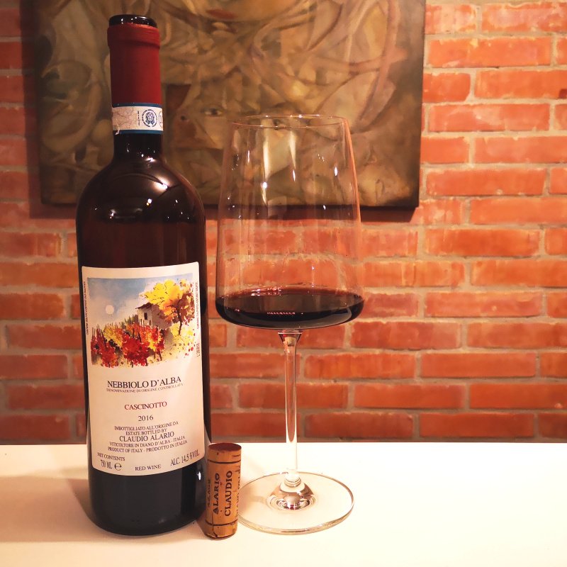 Enonauta/Degustazione di Vino #115 - review - Nebbiolo d'Alba Cascinotto 2016 - Alario | Sostanzioso, pronto, gratificante, mi aspetto di trovarlo tra altri 10 anni a dire la sua.