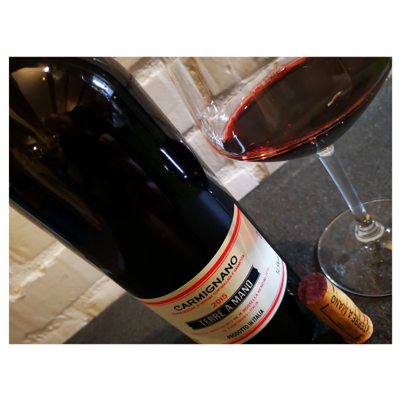 Enonauta/Degustazione di Vino #117 - review - Terre a Mano 2015 - Fattoria di Bacchereto | Brillante, trascinante, potente e al contempo ben definita ed elegante.