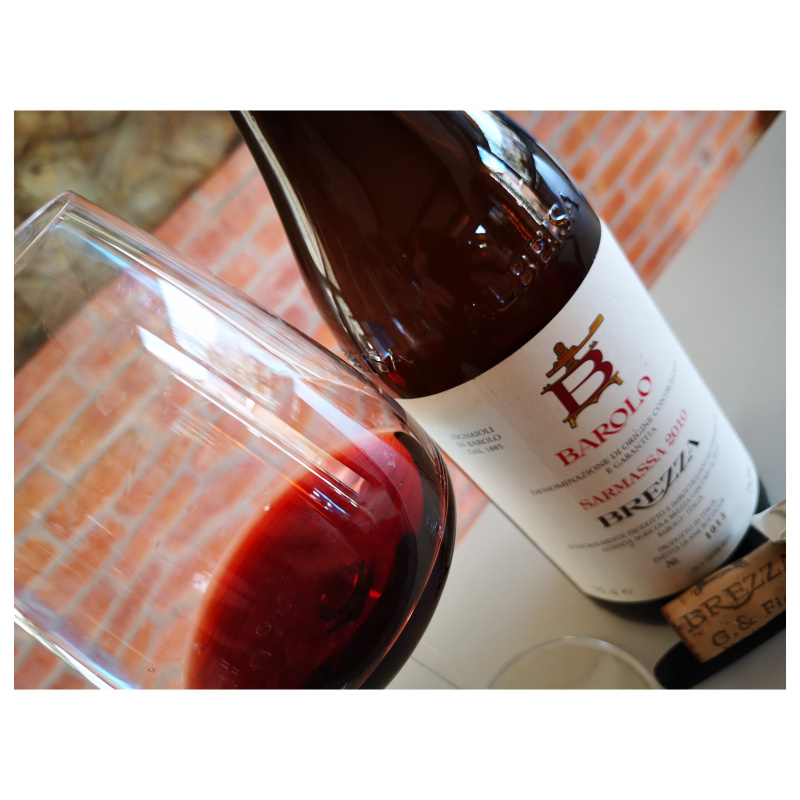 Enonauta/Degustazione di Vino #184 - Barolo Sarmassa 2010 - Brezza | Grande finezza espressiva, precisione, eleganza, struttura, previsione di vita futura non calcolabile se conservata al meglio.