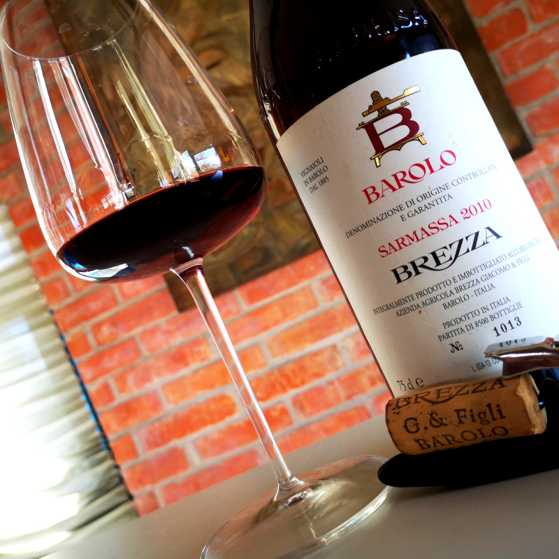 Enonauta/Degustazione di Vino #184 - Barolo Sarmassa 2010 - Brezza | Grande finezza espressiva, precisione, eleganza, struttura, previsione di vita futura non calcolabile se conservata al meglio.