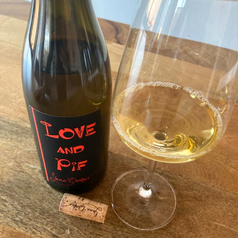 Enonauta/Degustazione di Vino #185 - LOVE and PIF 2017 - Domaine Recrue des sense | Emozionare con un Aligotè da 11% alcolici non è veramente cosa facile. Eppure LOVE and PIF ci riesce in maniera spiazzante.