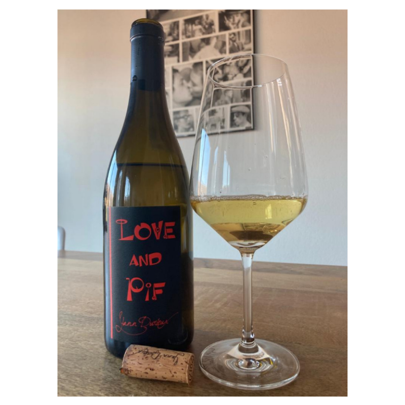 Enonauta/Degustazione di Vino #185 - LOVE and PIF 2017 - Domaine Recrue des sense | Emozionare con un Aligotè da 11% alcolici non è veramente cosa facile. Eppure LOVE and PIF ci riesce in maniera spiazzante.