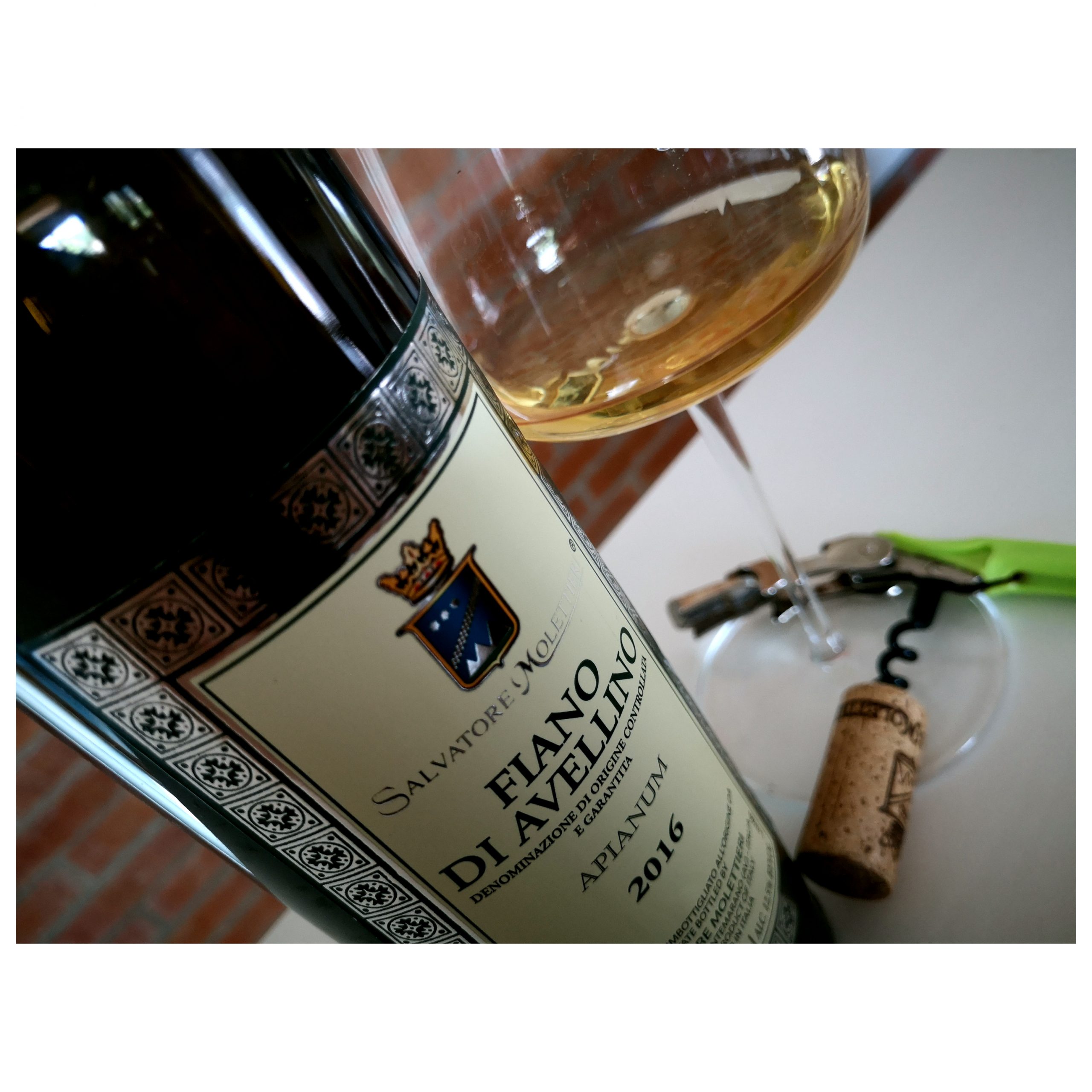 Enonauta/Degustazione di Vino #249 - review - Fiano di Avellino 2016 Apianum - SALVATORE Molettieri | Vino di carattere che ha iniziato un suo interessante percorso evolutivo