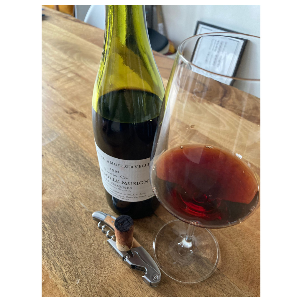 Enonauta/Degustazione di Vino #266 - review - Chambolle-Musigny "Les Charmes" Premier Cru 1991 - Domaine Amiot-Servelle | elogio alla pazienza