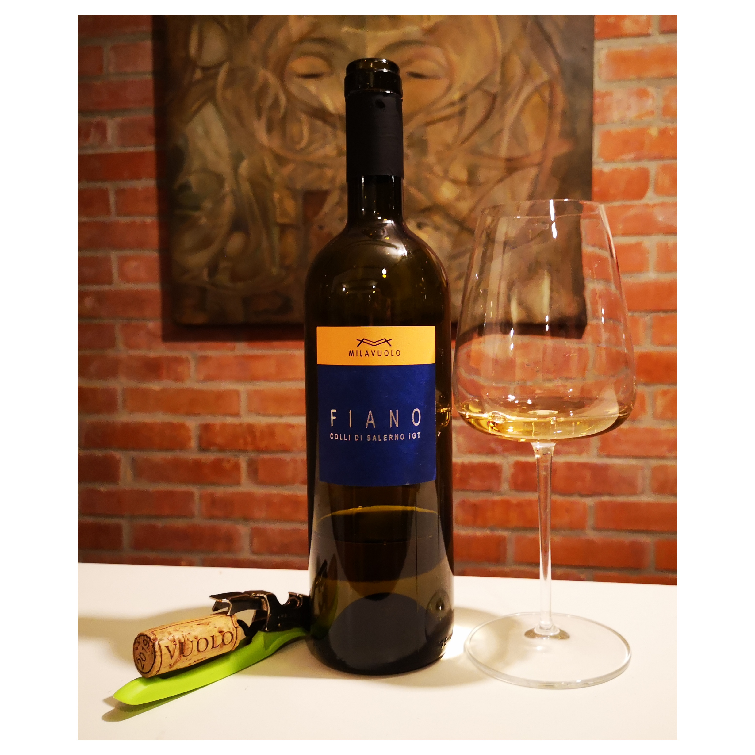 Enonauta/Degustazione di Vino #296 - review - Fiano 2019 - Mila Vuolo | Vino sapido, non fino alla salamoia, ma sapido