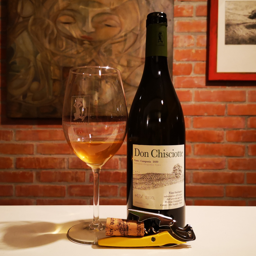 Enonauta/Degustazione di Vino #298 - review - Fiano Don Chisciotte 2020 - Zampaglione | Sapidità spiccata che fa ripensare a vini di omologhi, ben più famosi, produttori di bianchi di stampo tradizionale che ricorda per forma e gusto.