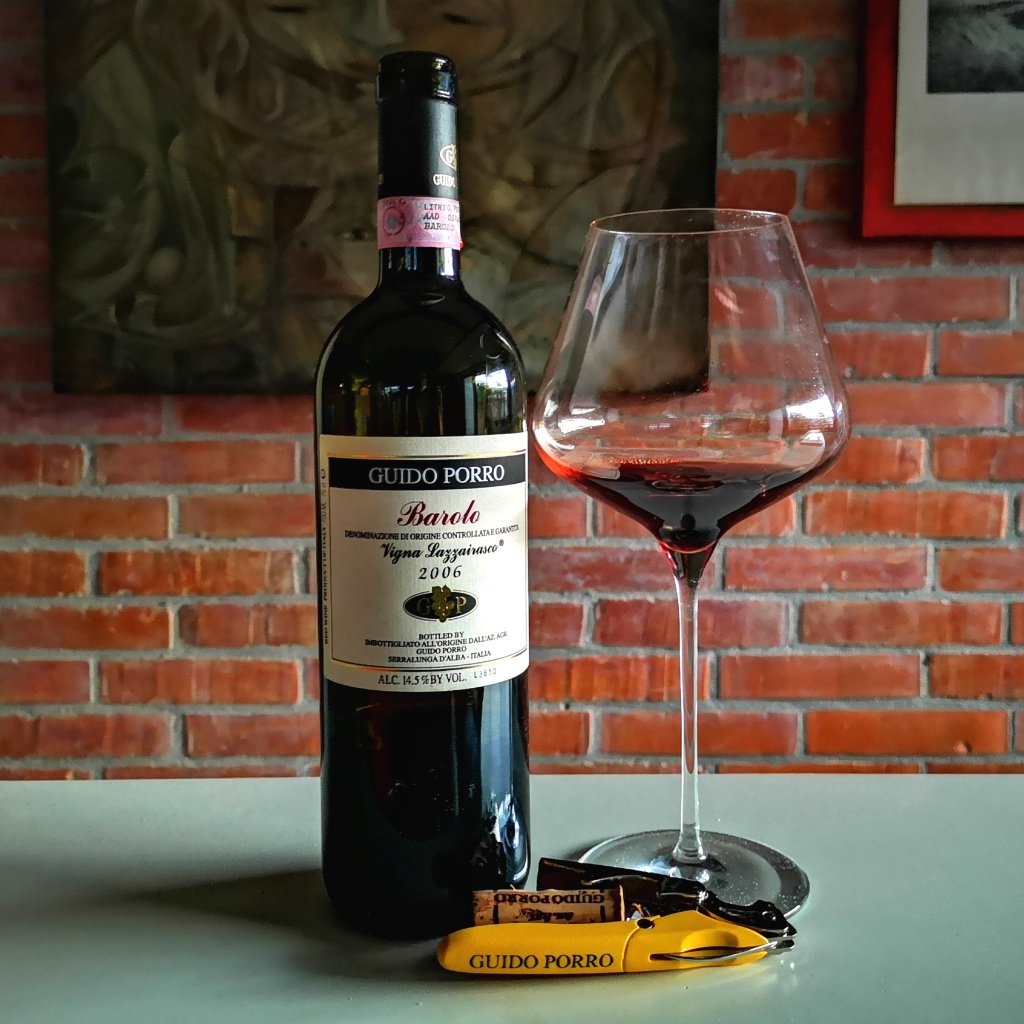 Enonauta/Degustazione di Vino #318 - review - Barolo Lazzairasco 2006 - Guido Porro | Ciò che un tempo fu probabilmente un vino potente e austero è oggi un vino ottimamente evoluto, caratterizzato da determinata gentilezza