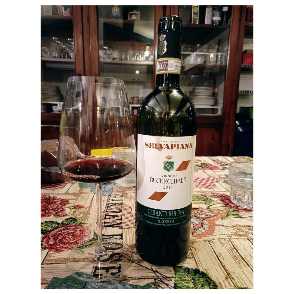 Enonauta/Degustazione di Vino #373 - review - Bucerchiale Chianti Rùfina Riserva 2016 - Fattoria Selvapiana | Un vino dai ricordi olfattivi intensi e nitidi con un sorso che non ha una virgola fuori posto