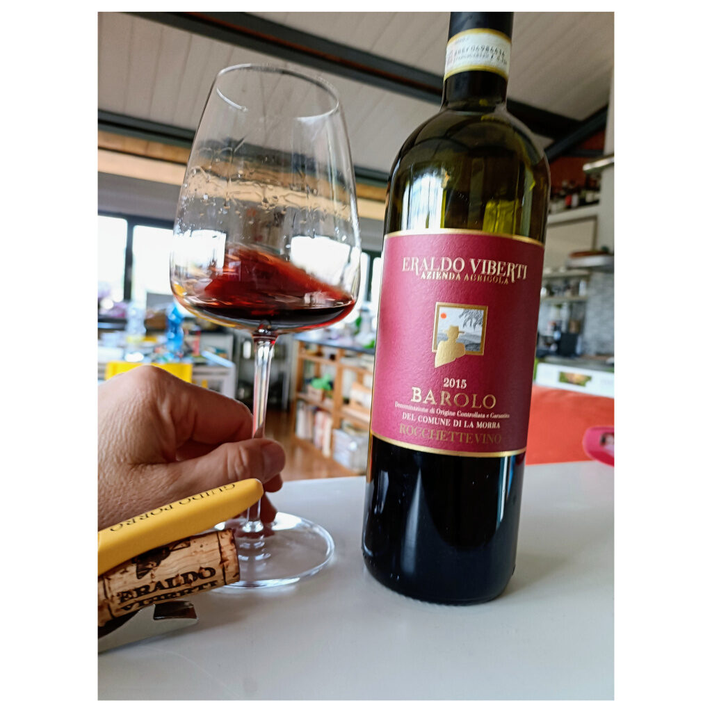 Enonauta/Degustazione di Vino #372 - review - Barolo Rocchettevini 2015 - Eraldo Viberti | Sostanza, molta sostanza, e precisione per questo Barolo di Eraldo Viberti 